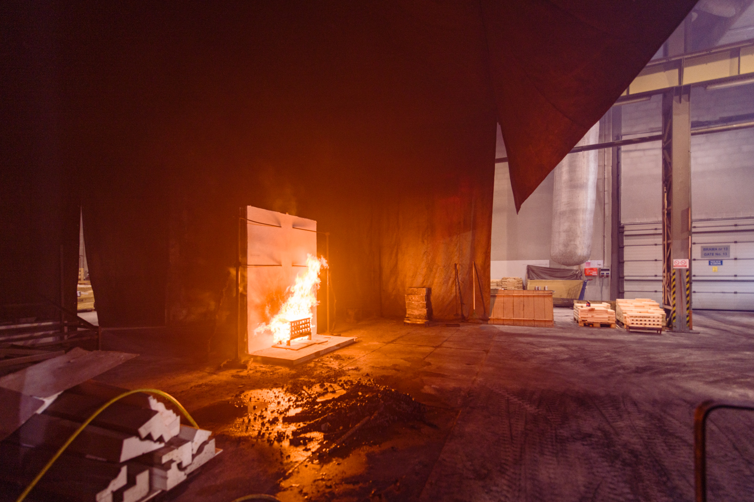 Badania odporności ogniowej w Laboratorium Badań Ogniowych ITB w Pionkach